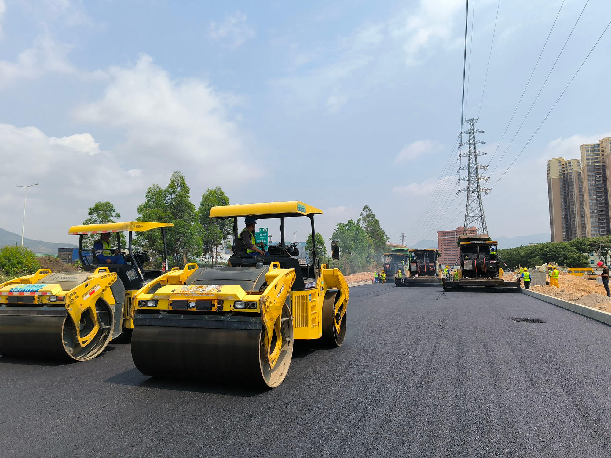 东莞市政道路沥青路面摊铺施工